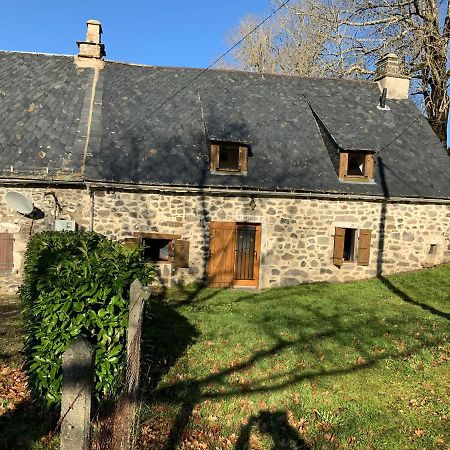 Le Buron Du Mas Marchastel (Cantal) Exterior foto